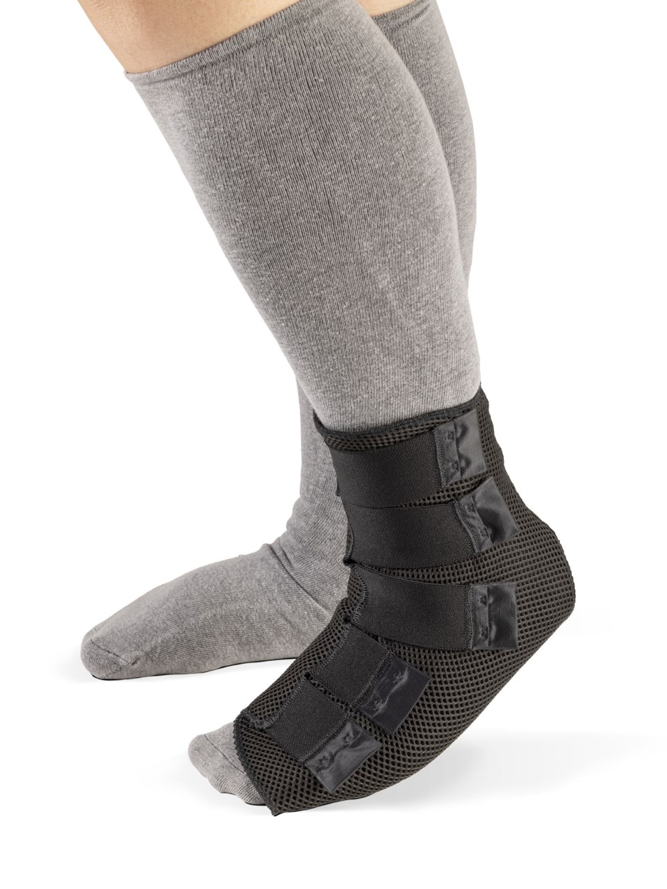 Female wearing the COOLFLEX STANDARD FOOT in BLACK