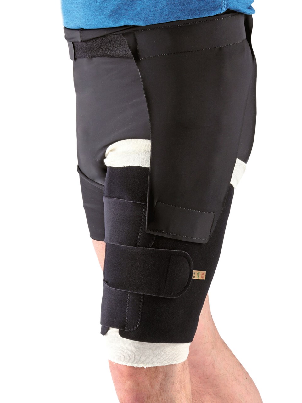 Male wearing the COMPREFLEX STANDARD THIGH